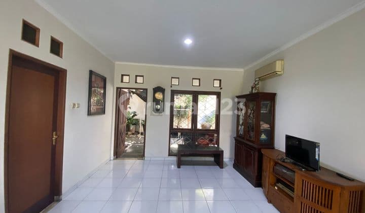 Rumah Satu Lantai di Perumahan Pratama Wiyung Lokasi Strategis