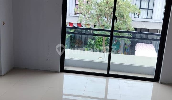 New House in Grand Pakuwon Cluster Gladstone Surabaya