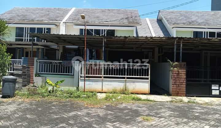 Sold via Auction, Dgardenia City House Suitable for Residence.