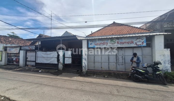 For Sale via Auction: House on Kh Zaenal Abidin, Tambaksumur