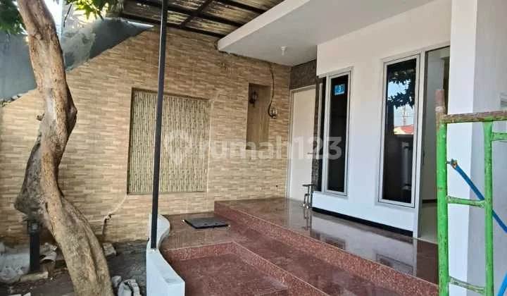 Disewakan Rumah Baru Renovasi Strategis Di Barata Jaya – Nyaman & Bebas Banjir!