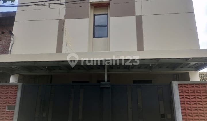 For Sale: New 3-Story Boarding House Building in Mulyosari, East Surabaya