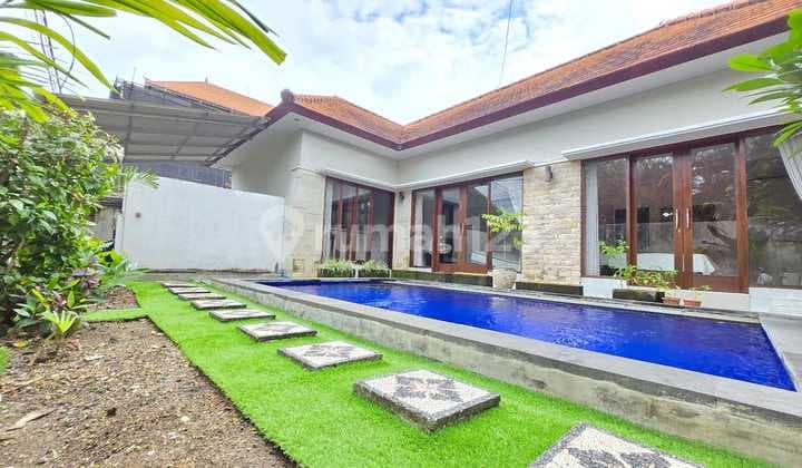 Villa with 2 Bedrooms, Semi-Furnished, Includes Pool and Garden
