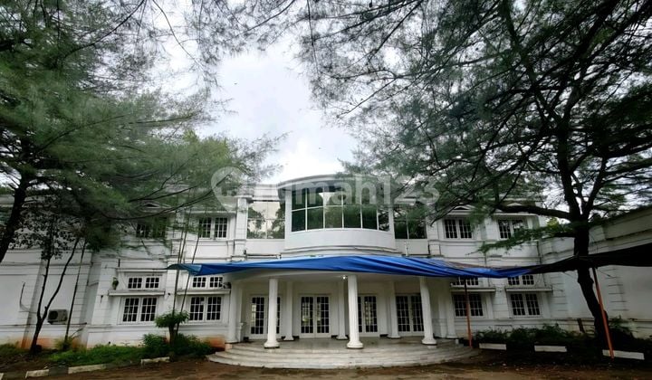 Gedung Ex Sekolah Internasional Kemang