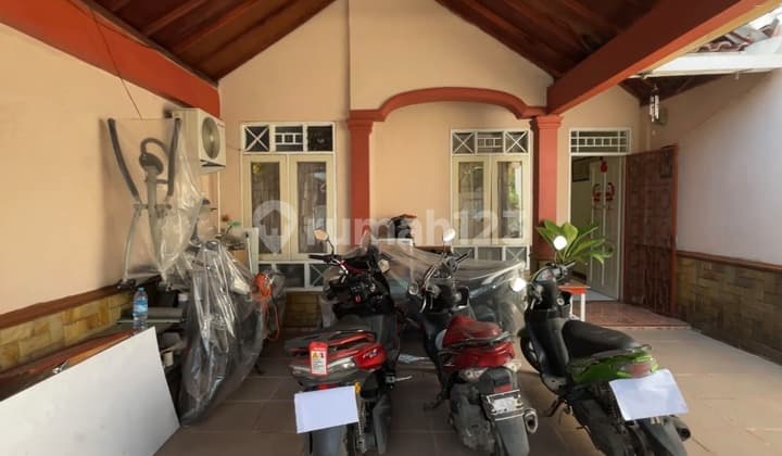 Rumah Di Graha Raya