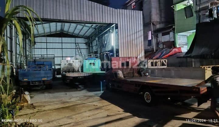Gudang, dekat WTC Mangga dua,