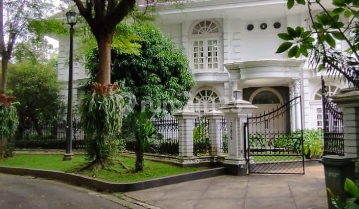 Rumah sangat Luas 2 Lantai