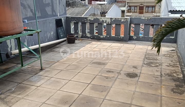 Rumah Sewa 3 LT + Garasi , 4 K Tidur