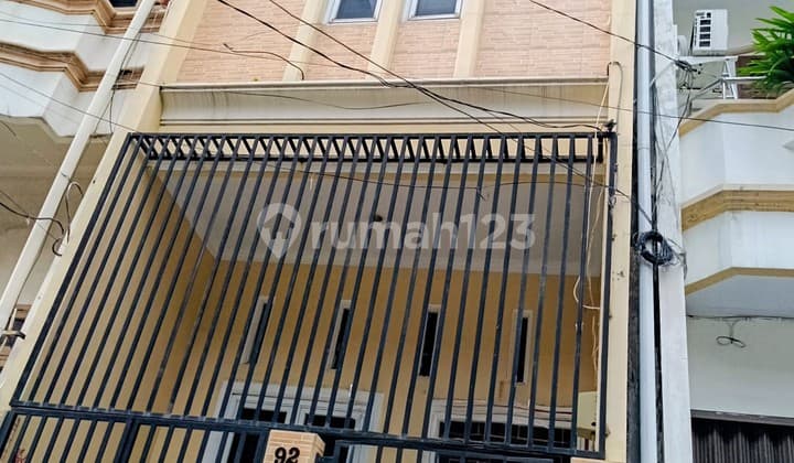 Rumah 3 Lt, Akses Jln Mobil, Siap Huni