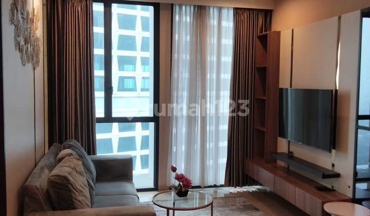 Sewa Apartemen Izzara Tower North 2 Kamar Tidur Furnished Bagus Lokasi Strategis