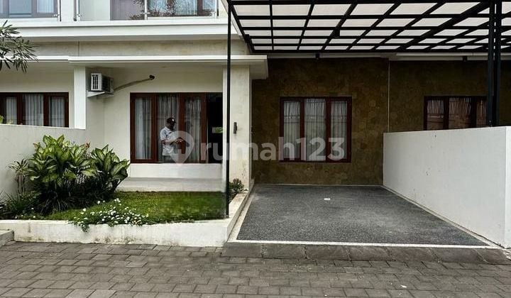Modern & Furnished Three Bedroom House In Seminyak Centre