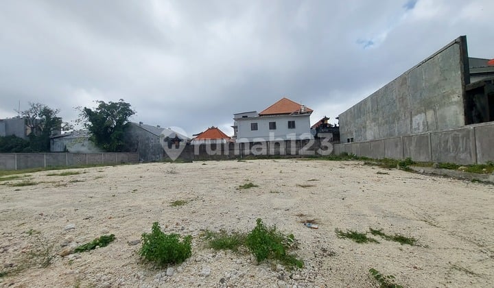 Tanah Kotak Siap Bangun Kawasan Premium Dewi Sri Dekat Seminyak