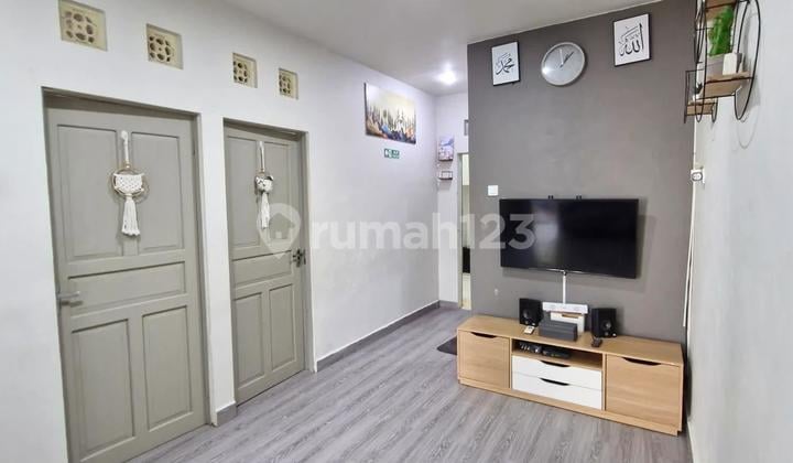 Cozy Minimalist House in a Housing Complex at Taman Griya
