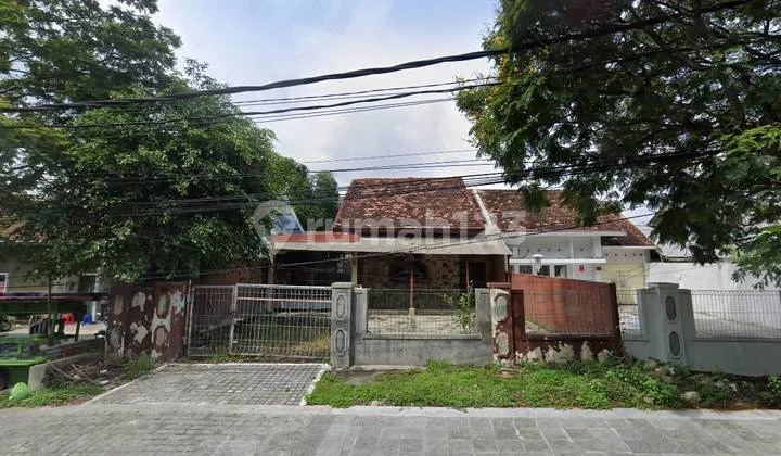 Dijual Rumah Lokasi Tengah Kota di Jl. Mentri Supeno Semarang Dijual Rumah Lokasi Tengah Kota di Jl. Mentri Supeno Semarang