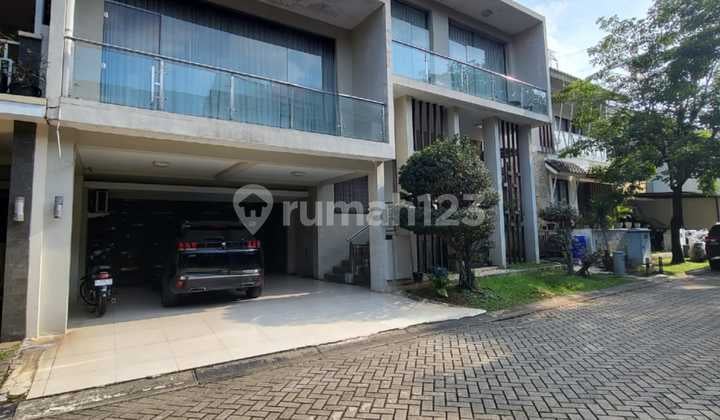 Rumah di Bintaro Sektor7 - Desain Modern Kebayoran Villas Tangerang Selatan {Ia}