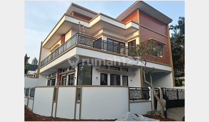 Rumah Baru Modern Minimalis di Kencana Loka, Bsd