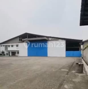 Dijual Pergudangan dan Pabrik Akses masuk untuk Container 40 feet, Dolly Truck Trailer dan Low Bed Truck Trailer di Bekasi Utara