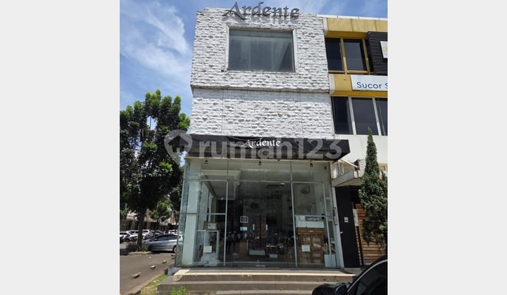 Ruko 3 Lantai Tepi Jalan Raya Ramai di Alam Sutera Ruko 3 Lantai Tepi Jalan Raya Ramai di Alam Sutera