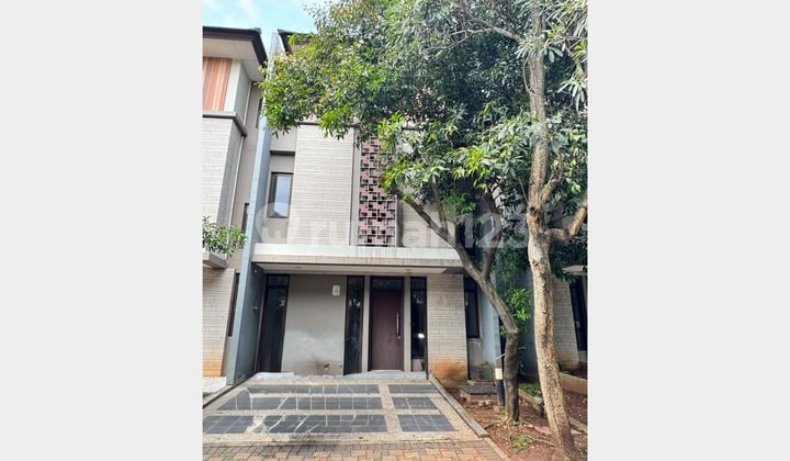 Multi-functional House Can Serve as a 3-Floor Boarding House in Regentown BSD