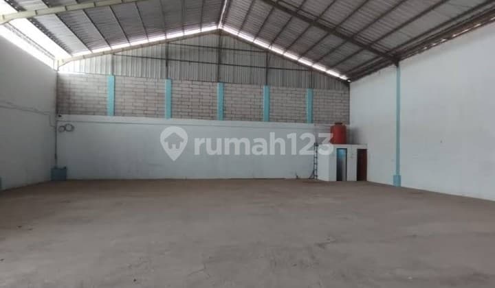 Gudang Bagus Kokoh Siap Pakai di Area Pergudangan Plumbon