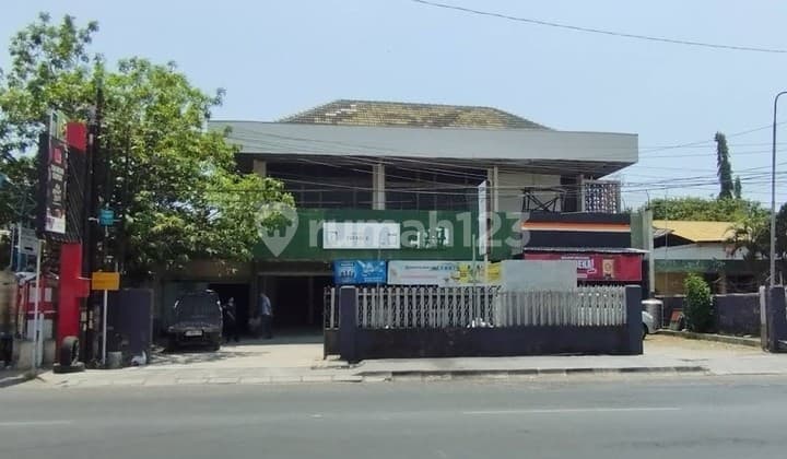 Disewakan Kantor toko Main Road di Tuparev, Cirebon