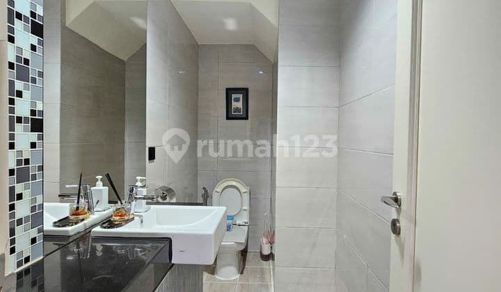 Rumah Rapi Siap Huni di Greenlake Cluster Europe