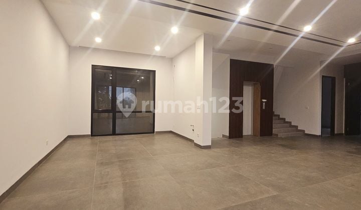 Rumah Hoek Brand New Alam Sutera Bagus Siap Huni Lokasi Strategis