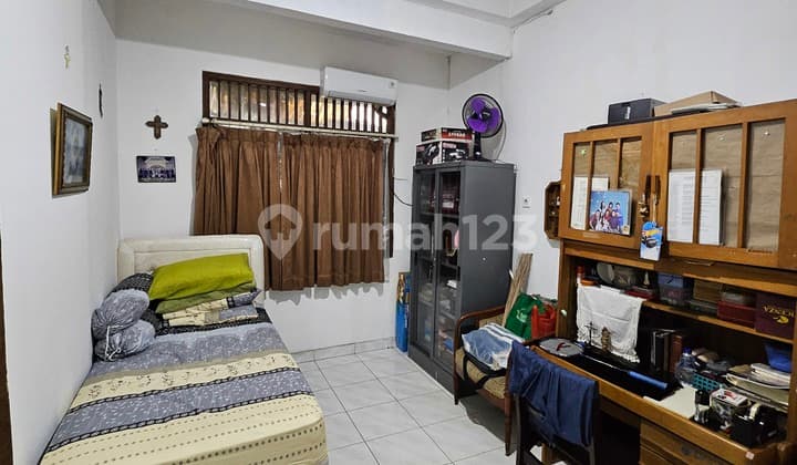 Rumah Bintaro Jaya 2 Lantai Lokasi Strategis