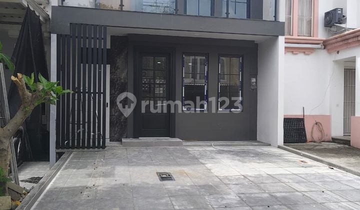 Rumah 2 Lantai Siap Huni Lippo Karawaci Utara Baru Renovasi SHM