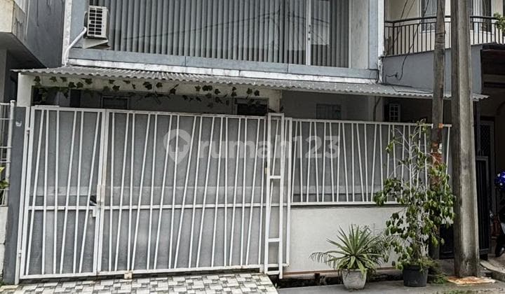 Rumah Cantik Minimalis Siap Huni di Sektor 1E Gading Serpong