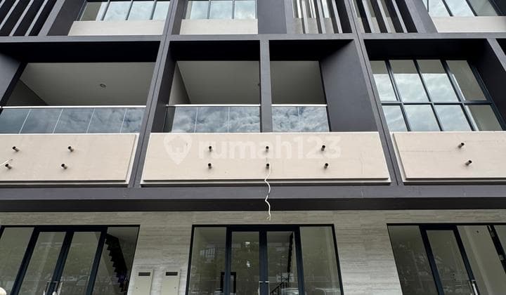 Ruko Enchante BSD Blok A 3 Lantai Hadap Jalan Strategis Siap Usaha