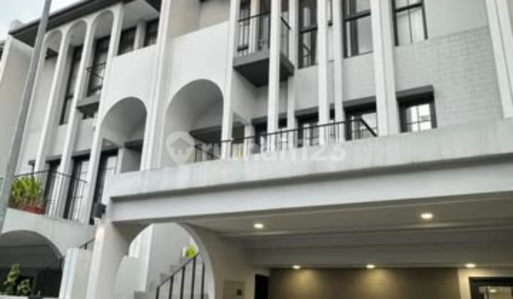 Disewakan Cepat Rumah Rapi Siap Huni Kamar 4 di Aether Greenwich BSD BSD City