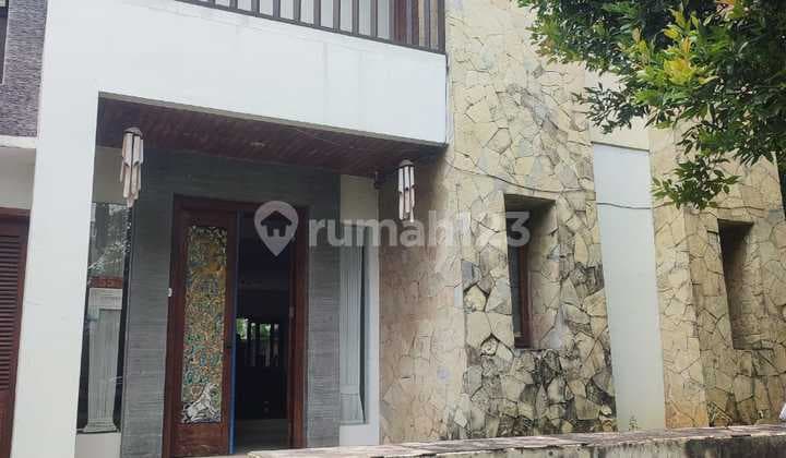 Ready-to-occupy 2-story House, Tidy, Furnished, Diponegoro, Lippo Karawaci