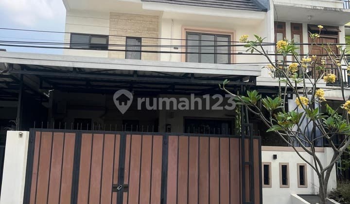 Rumah Cantik 2 Lantai di Nusaloka BSD Siap Huni Furnished Nyaman