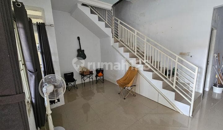 Rumah 2 Lantai di Petukangan Selatan Dekat Universitas Dekat Tol