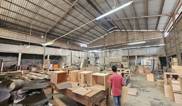 Dijual Tanah & Bangunan Ex Gudang Workshop Siap Pakai di Panongan