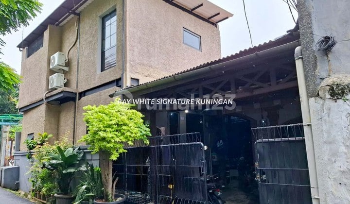 Rumah Lama di Benhil - Cocok untuk Rumah Kost atau Rumah Tinggal