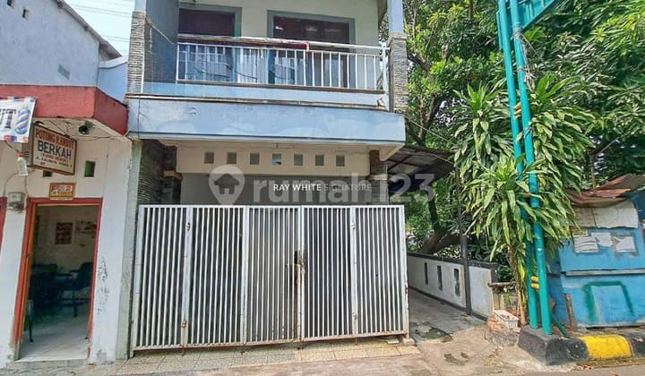 Rumah Tinggal Strategis Selangkah dari Jl Raya Pasar Minggu