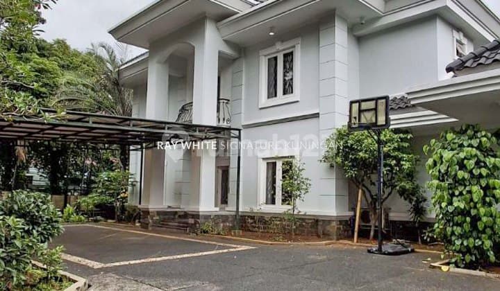 Dijual Rumah Mewah di Kawasan Elite Kebayoran Baru