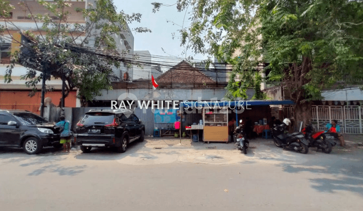 Rumah Tua Cocok Dibangun Sebagai Lokasi Usaha di Area Batu Ceper, Jakarta Pusat