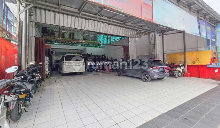 Lokasi Bisnis di Jalan Arteri Kawasan Tebet, Jakarta Selatan
