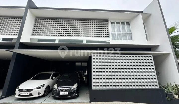 Rumah Cantik dan Brand New Full Furnished 5 Mnt Akses Tol