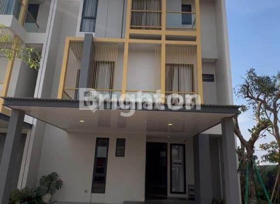 Rumah Mewah 3 Lantai Lokasi Strategis