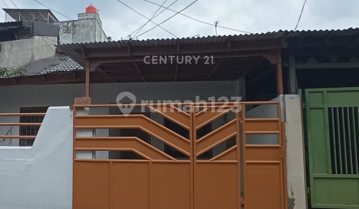 Ready-to-Occupy and Strategically Located House in Daan Mogot City Park Area
