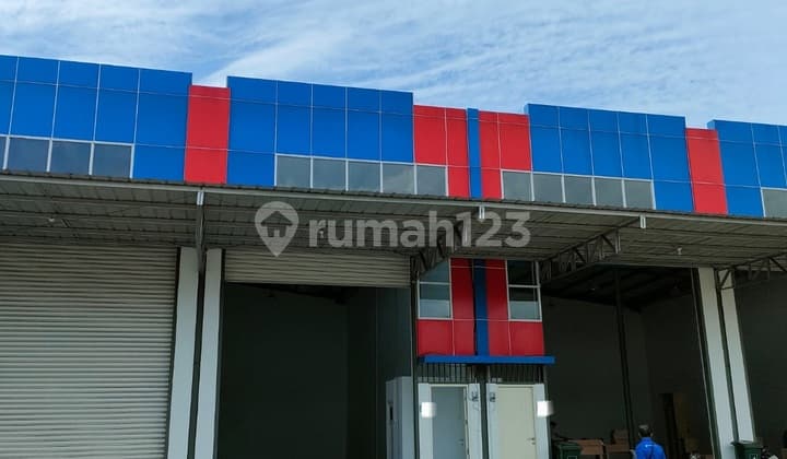 Jual Cepat Bangunan Gudang Strategis Prime Location di Royal Kosambi Tangerang