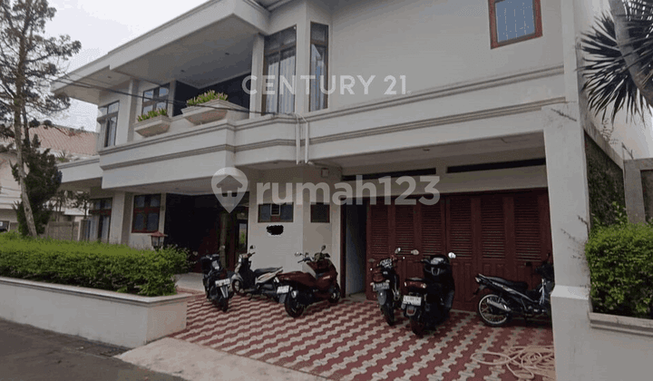 Rumah Mewah Lokasi Premium Hadap Timur Area TB Simatupang JakSel