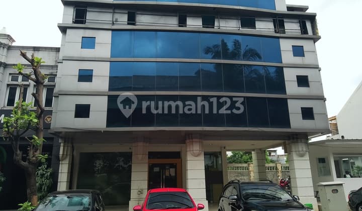 Dijual Ruko 2 Lantai Ex bank di Citra Grand Cibubur, Sangat Strategis