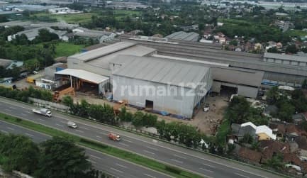 Pabrik Balaraja, Lokasi Strategis