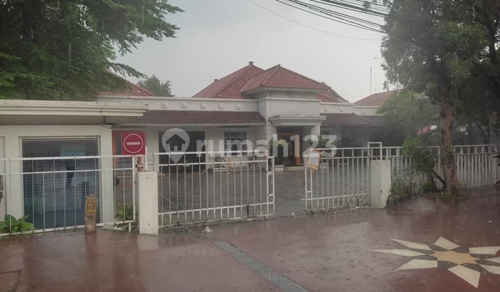Ruang Usaha 1 Lantai Eks bank di Sidoarjo, Cocok U Komersial, Lokasi Strategis, Kondisi Bagus, Tanah Luas, Harga Nego