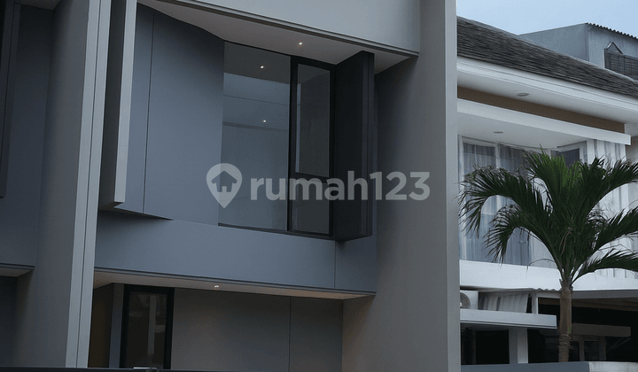 Rumah 2 Lantai Minimalis Modern Rungkut Mapan Surabaya